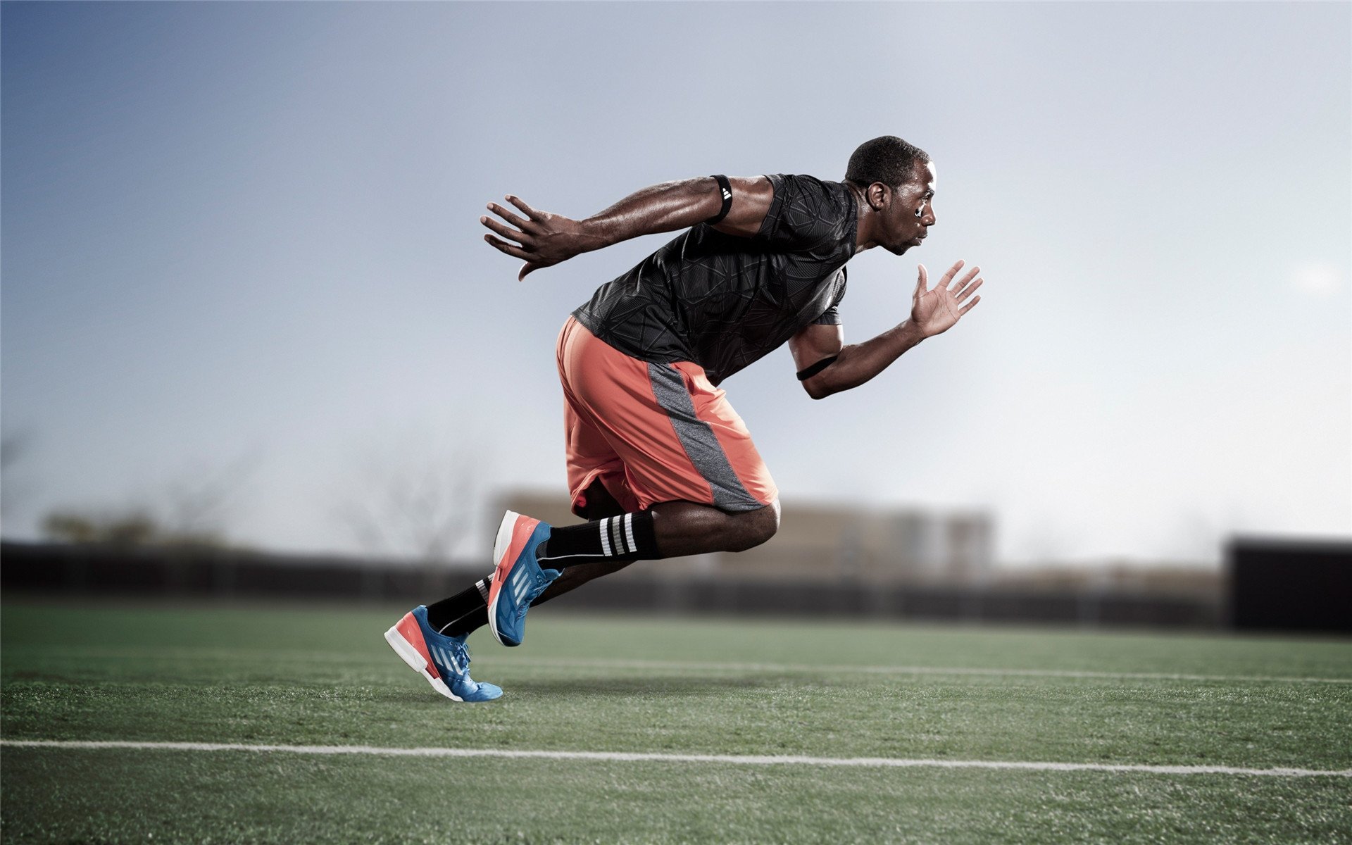 米兰体育-五大联赛门将指挥防线能力是否影响整场防守连贯性，门将防守犯规  第1张