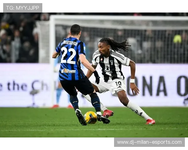 劳塔罗插入右侧肋部完成精准抽射，国际米兰边线战术如火如荼