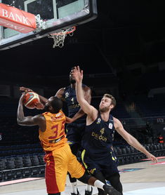 米兰体育app在线下载-男排超级联赛上演“天王山之战” 第2张 米兰体育app在线下载-男排超级联赛上演“天王山之战” 第2张