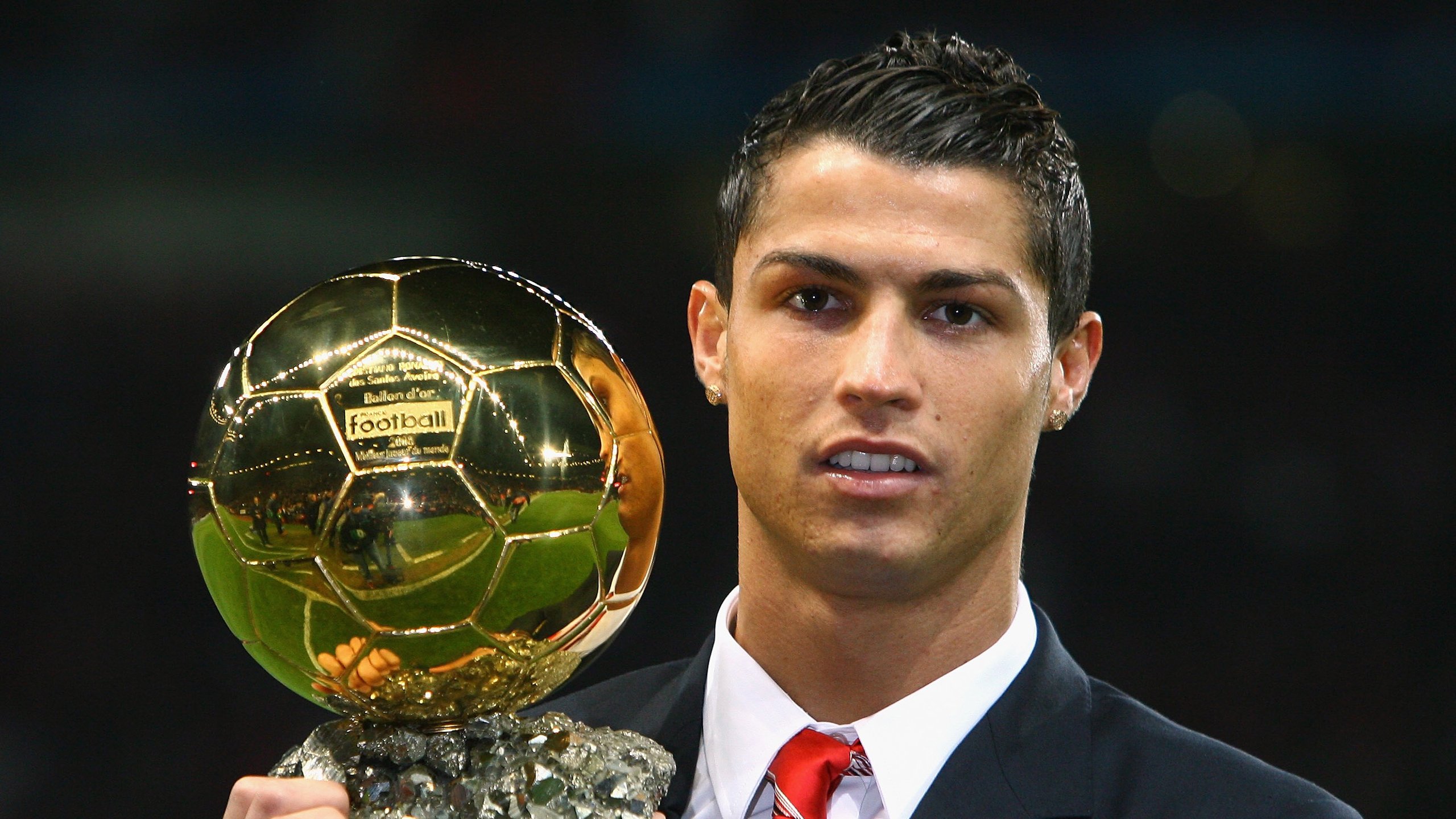 “运动前后拍照对比展”展示参赛者汗水与笑容